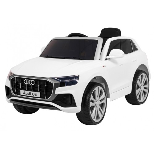 Vehicle Audi Q8 LIFT White