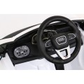Vehicle Audi RS Q8 White