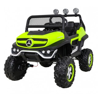 Vehicle Mercedes BENZ UNIMOG Green