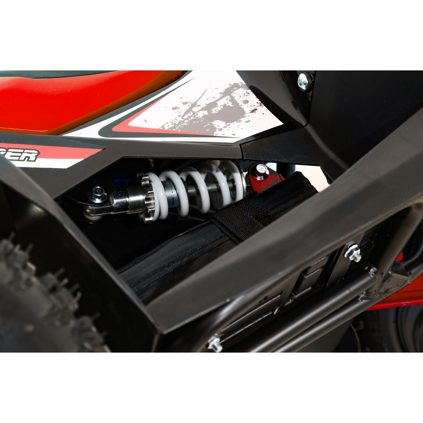 Quad E-STAR vehicle Red