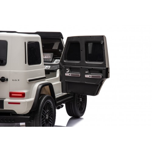 Mercedes Benz G63 AMG XXL vehicle STRONG White