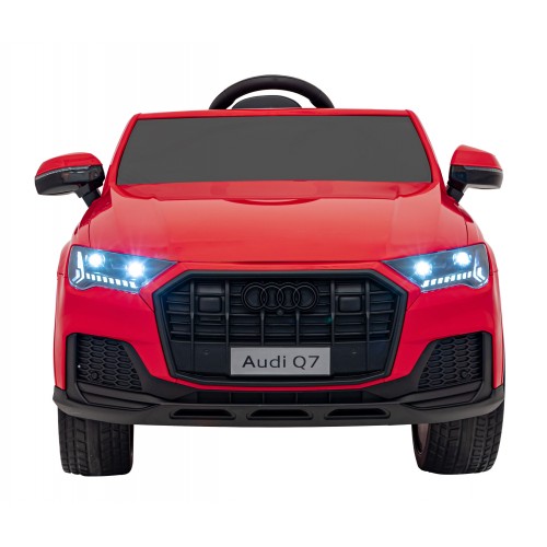 Audi Q7 NEW LIFT vehicle Red