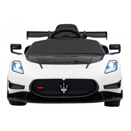 Maserati MC20 GT2 vehicle White