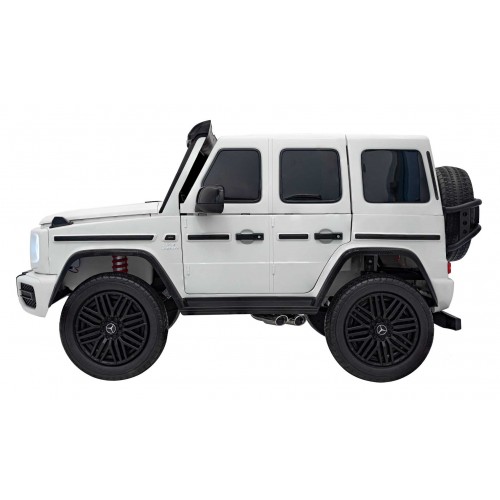 Mercedes Benz G63 AMG XXL vehicle White