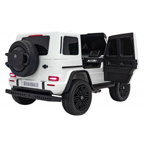 Mercedes Benz G63 AMG XXL MP4 vehicle White