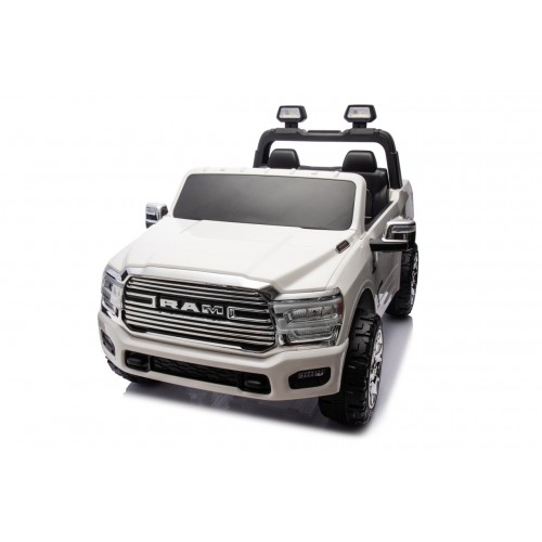 RAM 3500 White Vehicle
