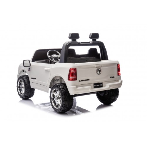 RAM 3500 White Vehicle