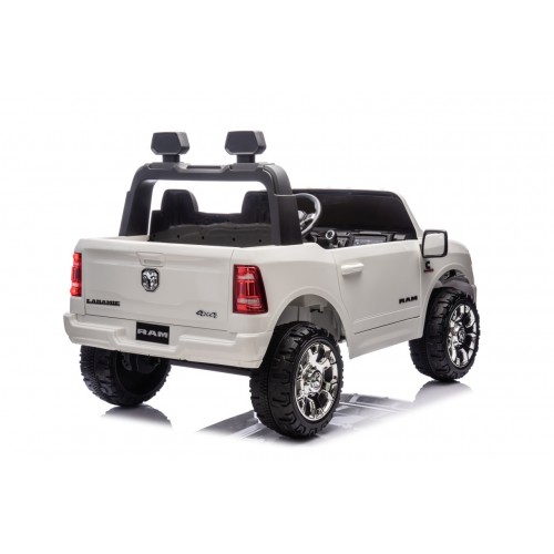 RAM 3500 White Vehicle