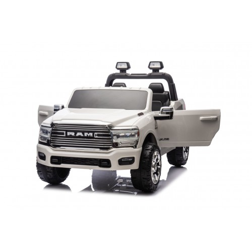 RAM 3500 White Vehicle