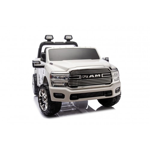 RAM 3500 White Vehicle