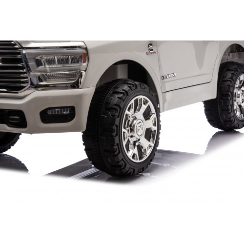 RAM 3500 White Vehicle