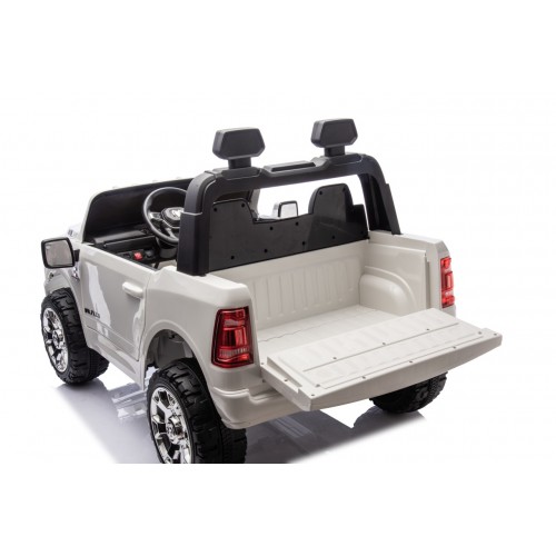 RAM 3500 White Vehicle