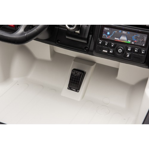 RAM 3500 White Vehicle
