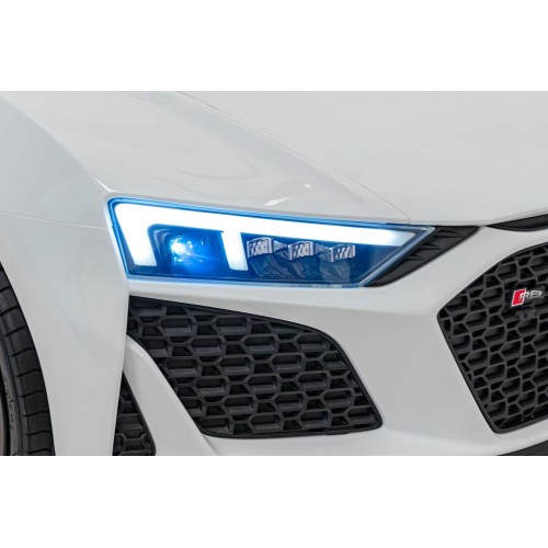 Audi Spyder R8 LIFT vehicle White