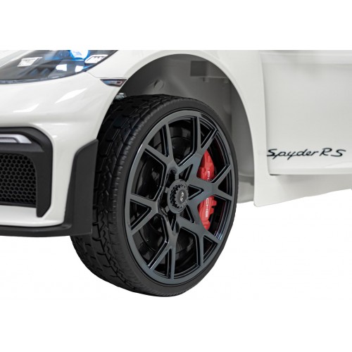 Porsche Spyder RS 718  vehicle Painting White