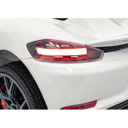 Porsche 718  vehicle Painting White