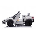 Lamborghini Revuelto XL STRONG White vehicle