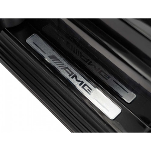 Vehicle Mercedes Benz G63 AMG XXL MP4 Black Paint