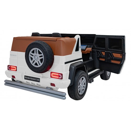 Vehicle Mercedes Benz MAYBACH G650 STRONG White