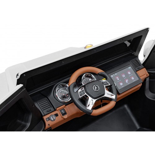 Vehicle Mercedes Benz MAYBACH G650 STRONG White