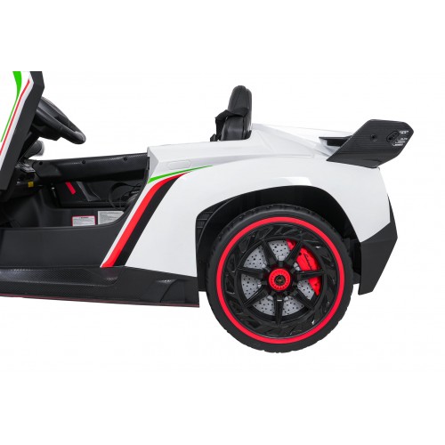 Vehicle Lamborghini Veneno White