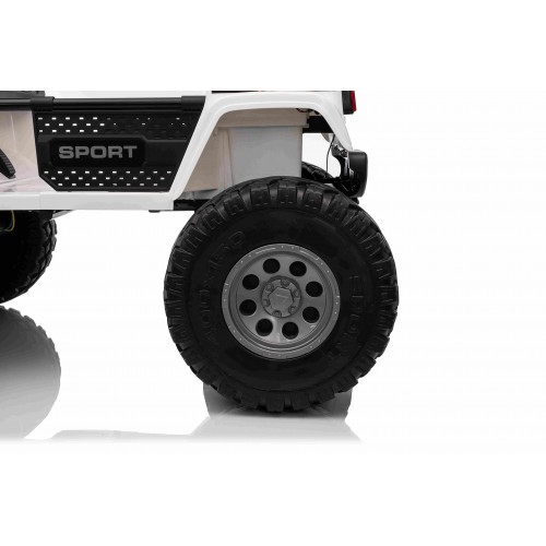 Extreme Sport Variable Size 4x4 Vehicle White