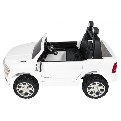 RAM 3500 White Vehicle