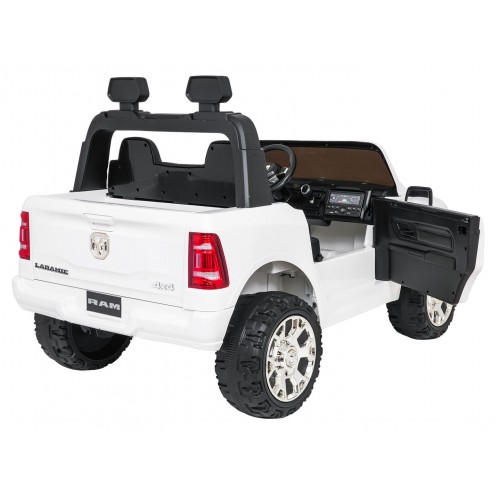 RAM 3500 White Vehicle