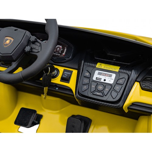 Vehicle Lamborghini Revuelto XL STRONG Yellow