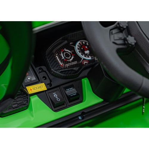 Vehicle Lamborghini Revuelto XL STRONG Green