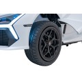 Lamborghini Revuelto XL STRONG White vehicle