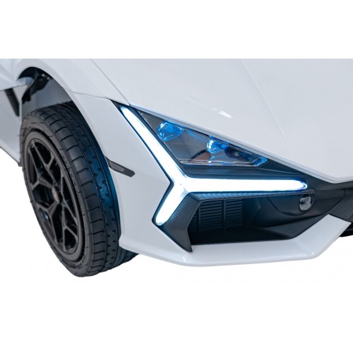 Lamborghini Revuelto XL STRONG White vehicle