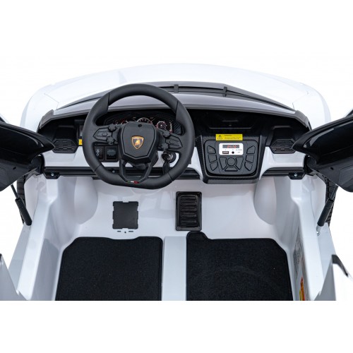 Lamborghini Revuelto XL White vehicle