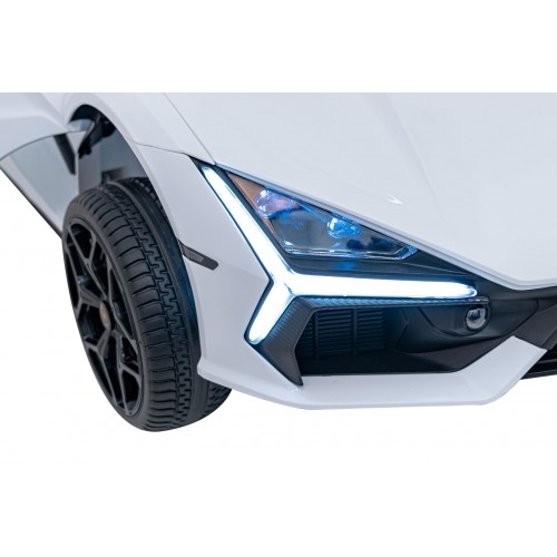 Lamborghini Revuelto XL White vehicle