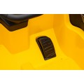 Vehicle Mercedes Benz AMG CLE 53 Yellow