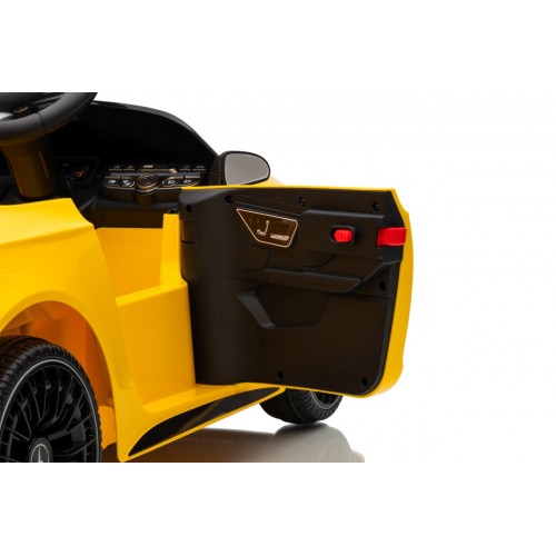 Vehicle Mercedes Benz AMG CLE 53 Yellow