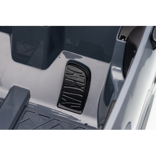 Vehicle Mercedes Benz AMG CLE 53 Gray