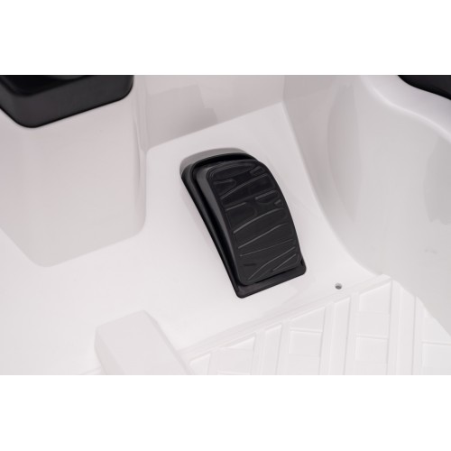 Vehicle Mercedes Benz AMG CLE 53 White