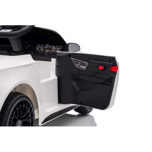 Vehicle Mercedes Benz AMG CLE 53 White