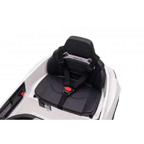 Vehicle Mercedes Benz AMG CLE 53 White