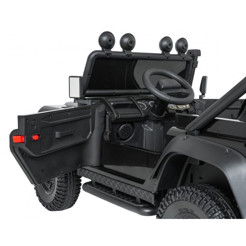 Land Rover Defender 110 SVX Concept Black
