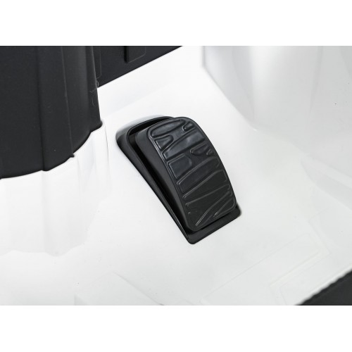 Land Rover Defender 110 SVX Concept White