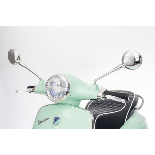 Vespa ROMA Scooter Vehicle Green