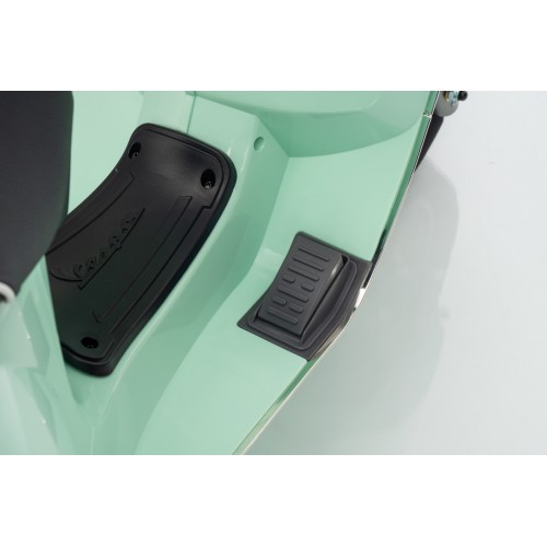 Vespa ROMA Scooter Vehicle Green