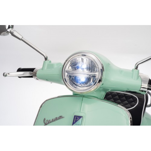 Vespa ROMA Scooter Vehicle Green