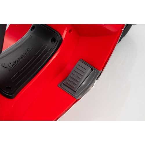 Vehicle Scooter Vespa ROMA Red