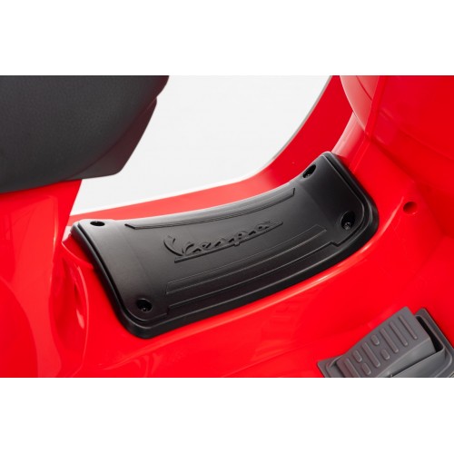 Vehicle Scooter Vespa ROMA Red