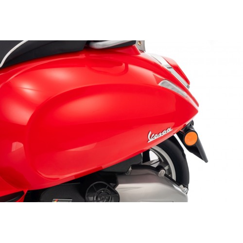 Vehicle Scooter Vespa ROMA Red