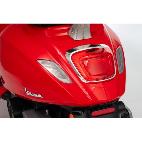 Vehicle Scooter Vespa ROMA Red