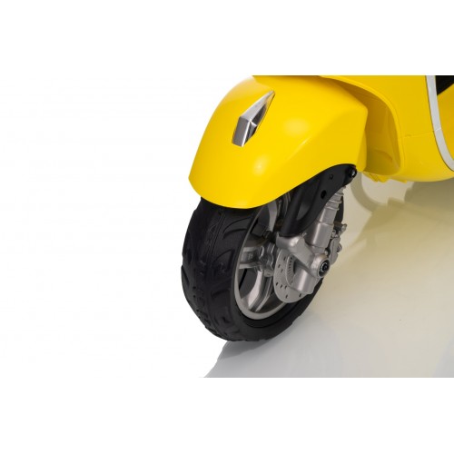 Vehicle Scooter Vespa ROMA Yellow